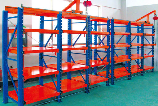 Giải pháp kệ khuôn mẫu giúp tối ưu không gian kho và tăng hiệu quả quản lý khuôn sản xuất.